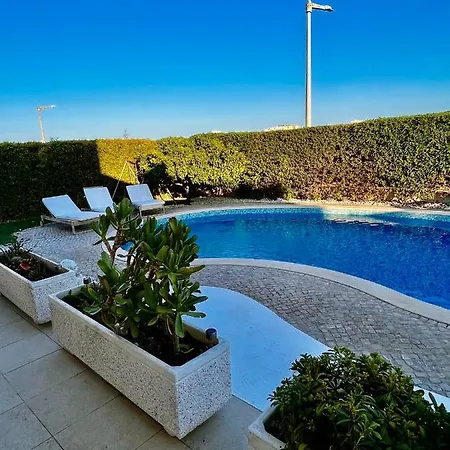 Villa Private With Pool In Lagos