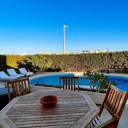 Private With Pool In Villa *