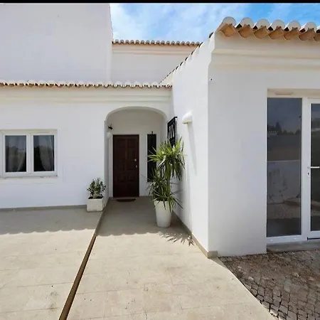 Villa Private With Pool In Lagos