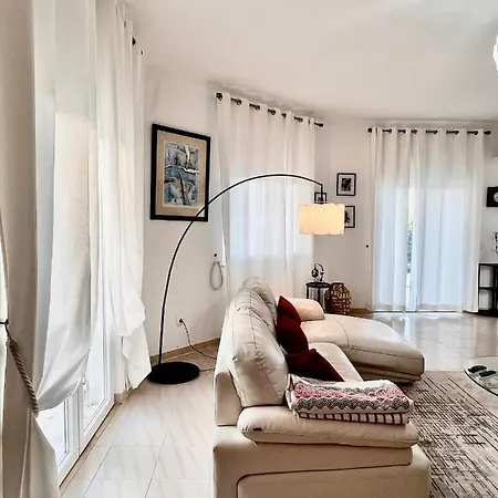 Villa Private With Pool In Lagos